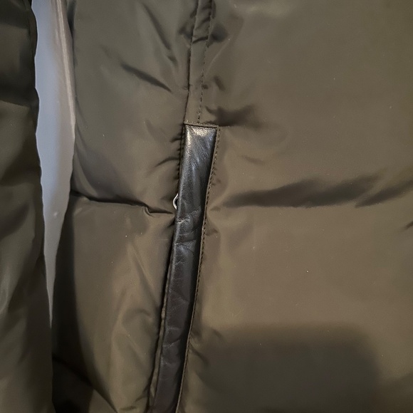 Mackage Kay Mid Length Down Fur trimmed Hooded Coat Women XS Army Green - Picture 9 of 14